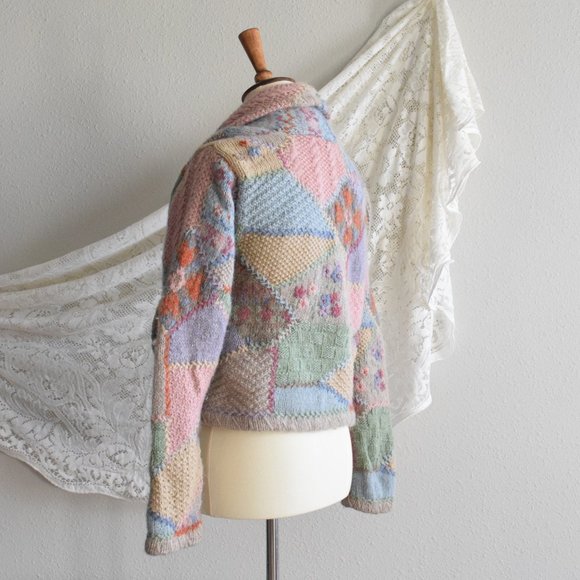 Vintage shetland wool sweater with a unique patch - Picture 4 of 8